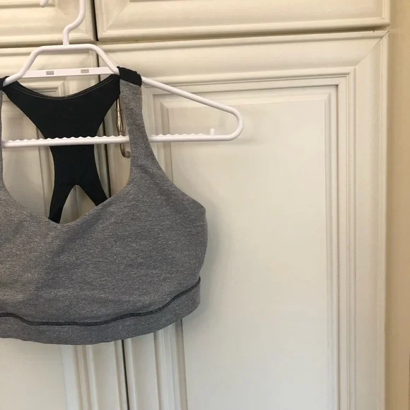 Lululemon Athletica women’s sports bra 🍋 - Picture 2 of 11